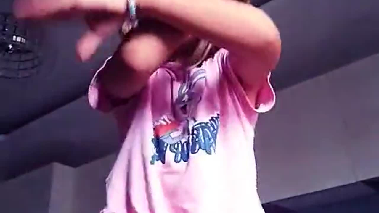 pantubeWZJoeeJJup0Ivr76
